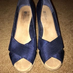 Size 9 white mountain wedges